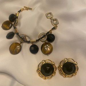 Beautiful Gold Tone Bracelet And Earring Set